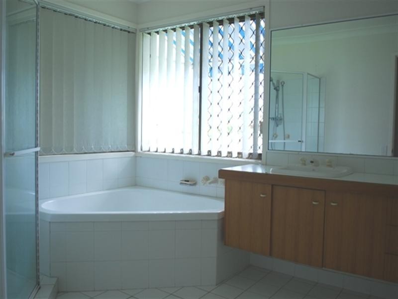 Broadbeach Waters QLD 4218