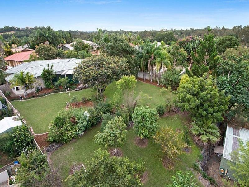 8 Nandewar Court, Carrara QLD 4211