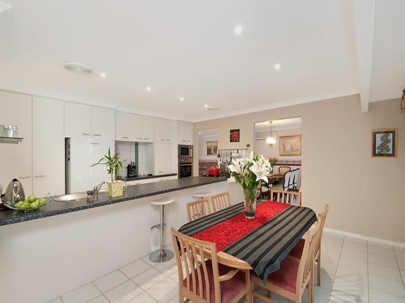 3 Redstone Court, Carrara QLD 4211