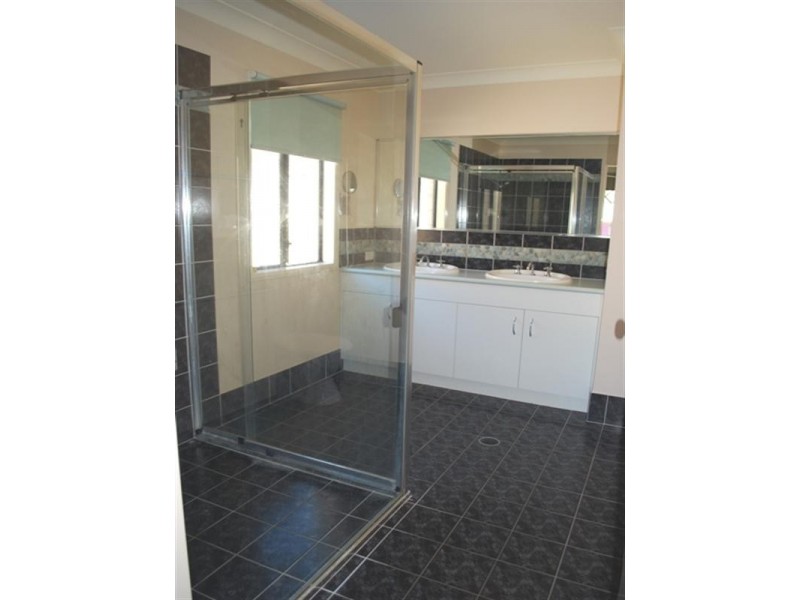 Highland Park QLD 4211