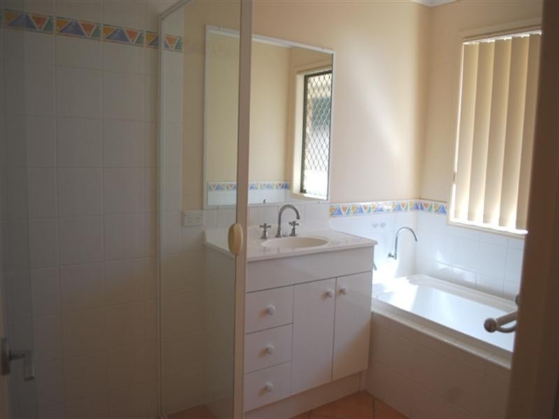 Highland Park QLD 4211