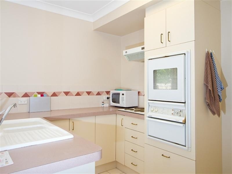 10/23 Tristan Court, Benowa QLD 4217