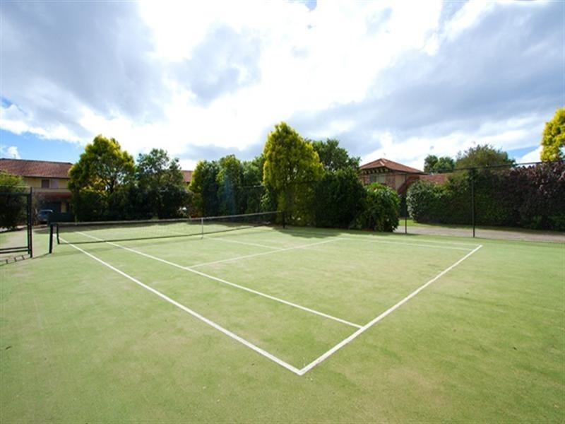 10/23 Tristan Court, Benowa QLD 4217