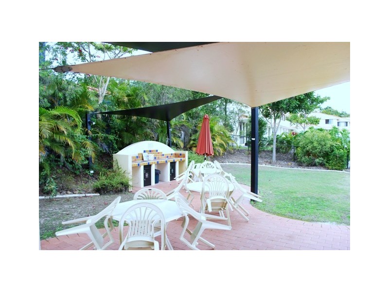 16 Gentian Drive, Arundel QLD 4214