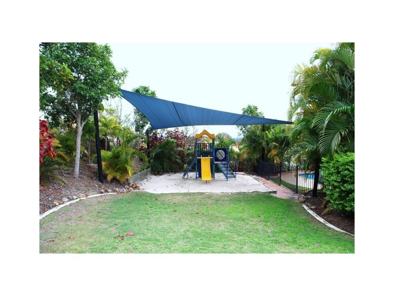 16 Gentian Drive, Arundel QLD 4214