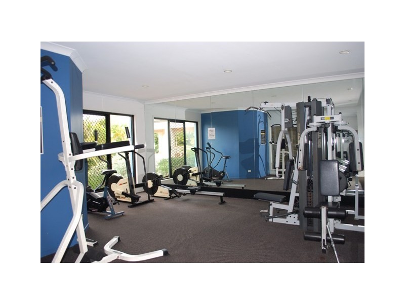 16 Gentian Drive, Arundel QLD 4214