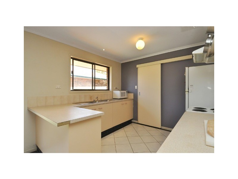 10 Jancoon Court, Carrara QLD 4211