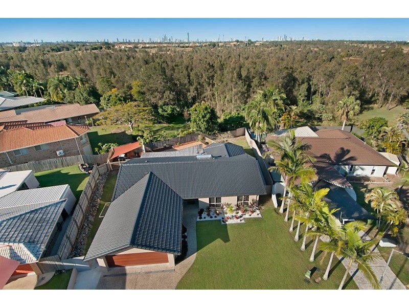 4 Brae Court, Carrara QLD 4211