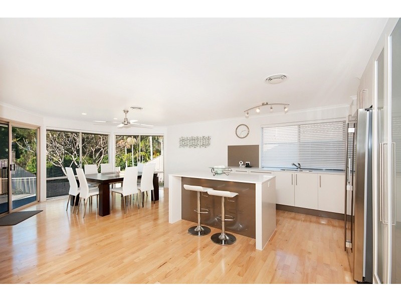 4 Brae Court, Carrara QLD 4211