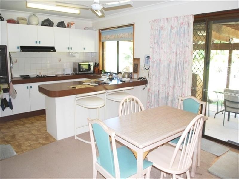 97 Hinkler Drive, Highland Park QLD 4211