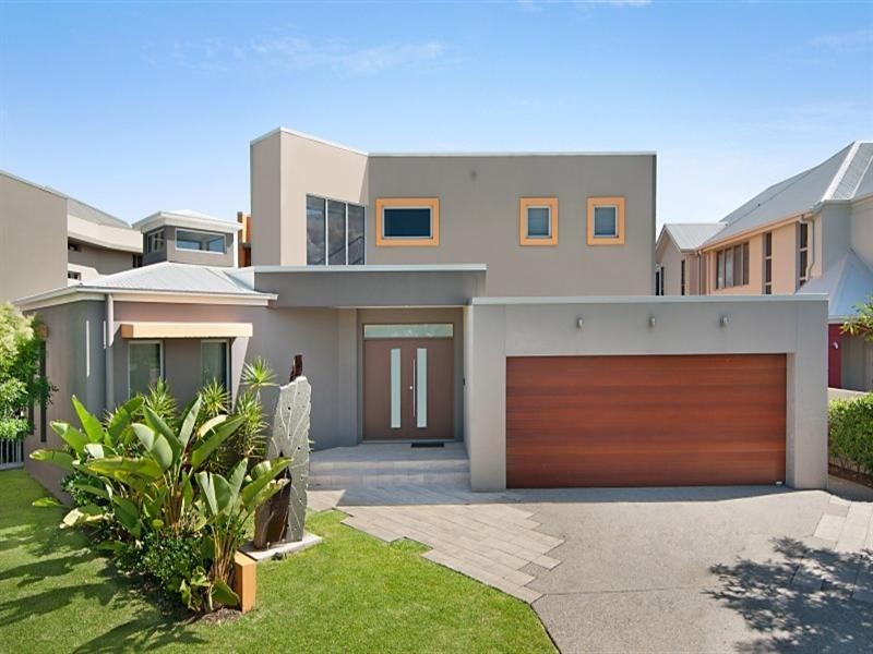 5026 Emerald Island Drive, Carrara QLD 4211