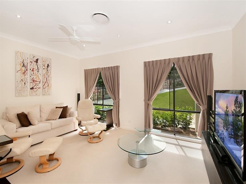 16a Country Crescent, Nerang QLD 4211