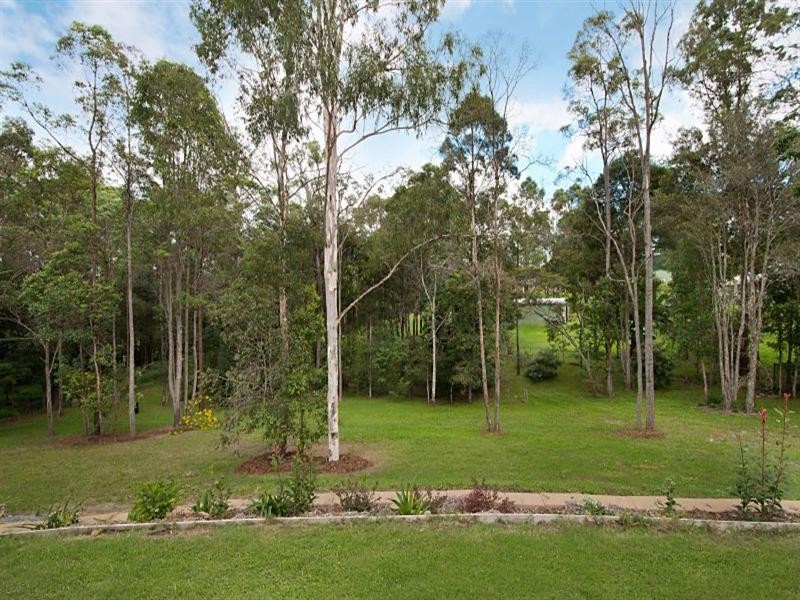 16a Country Crescent, Nerang QLD 4211