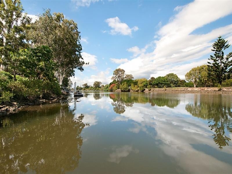 11 Bellara Street, Ashmore QLD 4214