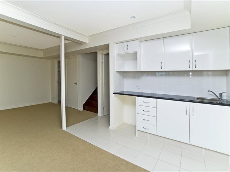 Highland Park QLD 4211