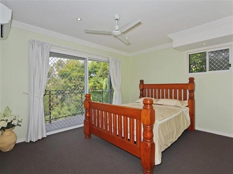 Carrara QLD 4211
