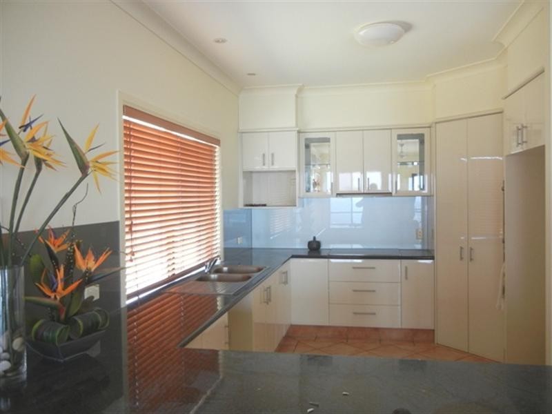 Highland Park QLD 4211