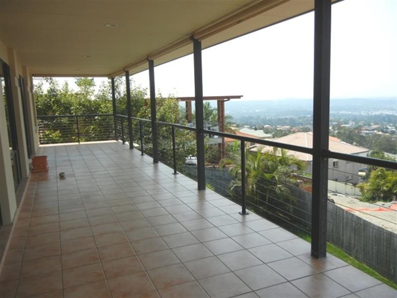 Highland Park QLD 4211