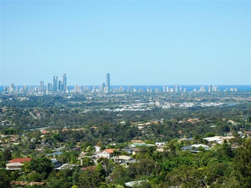 Highland Park QLD 4211