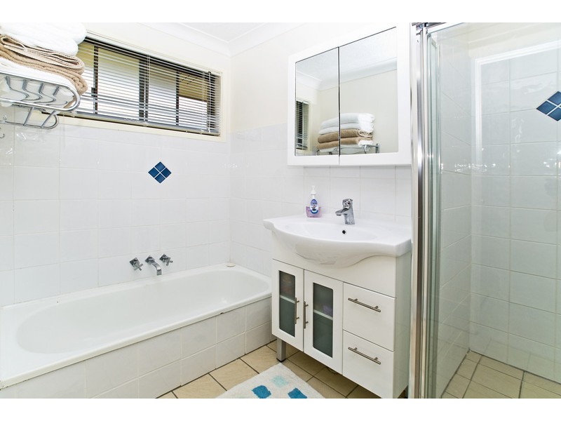 4 Barrine Drive, Worongary QLD 4213