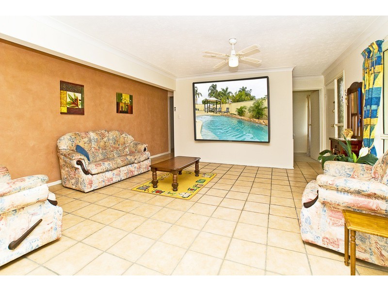 4 Barrine Drive, Worongary QLD 4213
