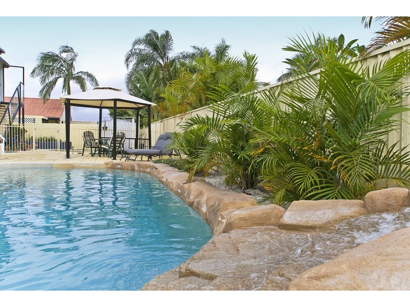 4 Barrine Drive, Worongary QLD 4213