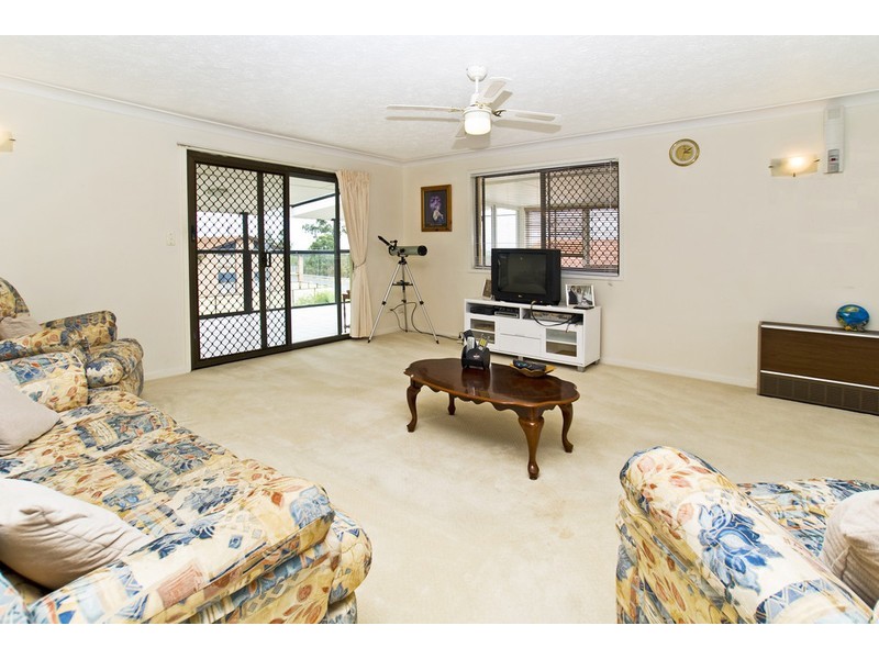 4 Barrine Drive, Worongary QLD 4213