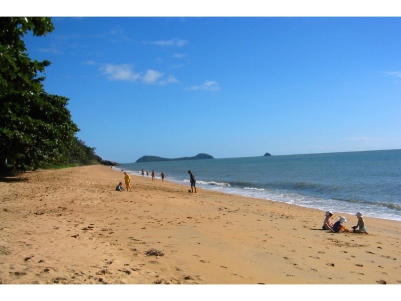 Trinity Beach QLD 4879