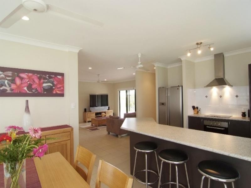 21 Norwood Crescent, Trinity Park QLD 4879