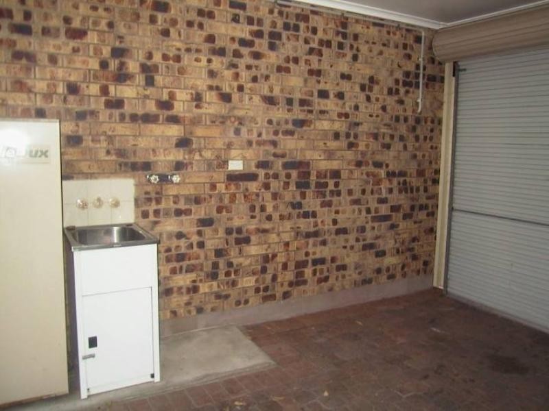 2/11 Moody Street, Manunda QLD 4870