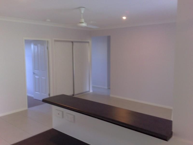 25-29 Tyrconnell Crescent, Redlynch QLD 4870