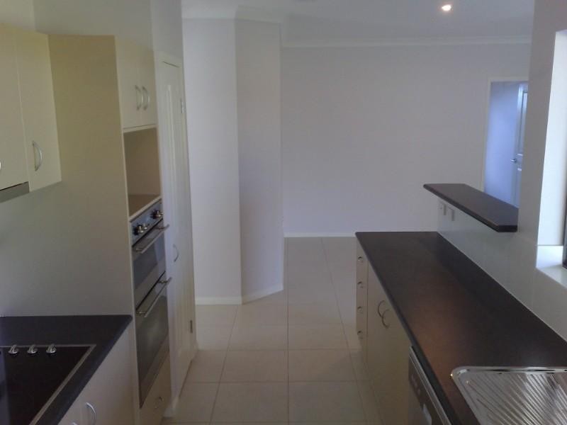 25-29 Tyrconnell Crescent, Redlynch QLD 4870