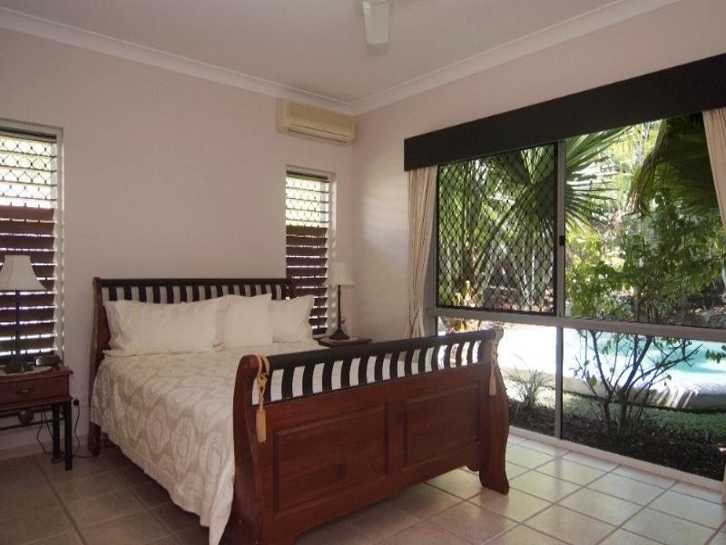 20 Macarthur Close, Palm Cove QLD 4879
