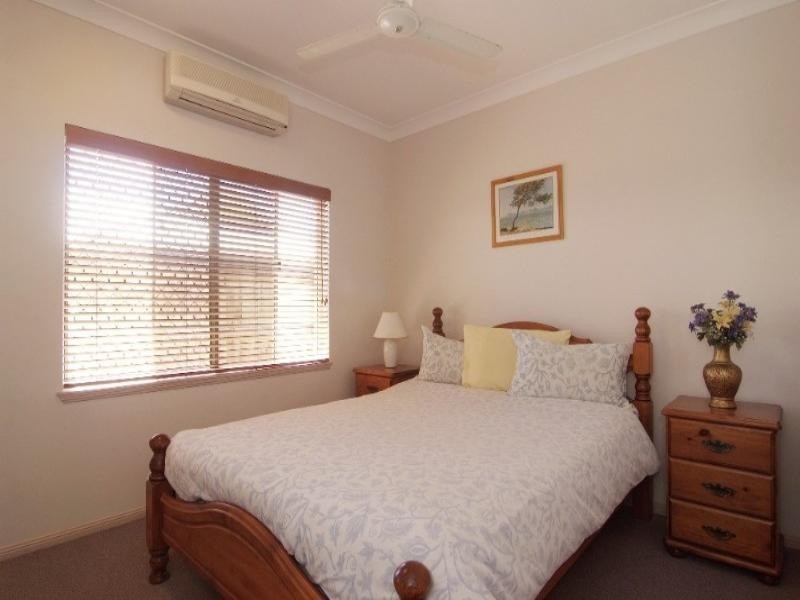 20 Macarthur Close, Palm Cove QLD 4879