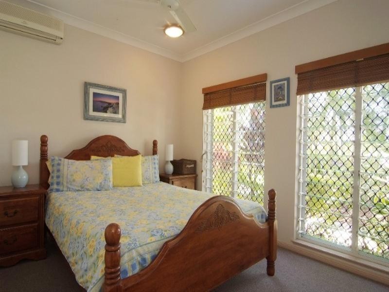 20 Macarthur Close, Palm Cove QLD 4879