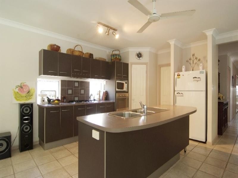 20 Macarthur Close, Palm Cove QLD 4879