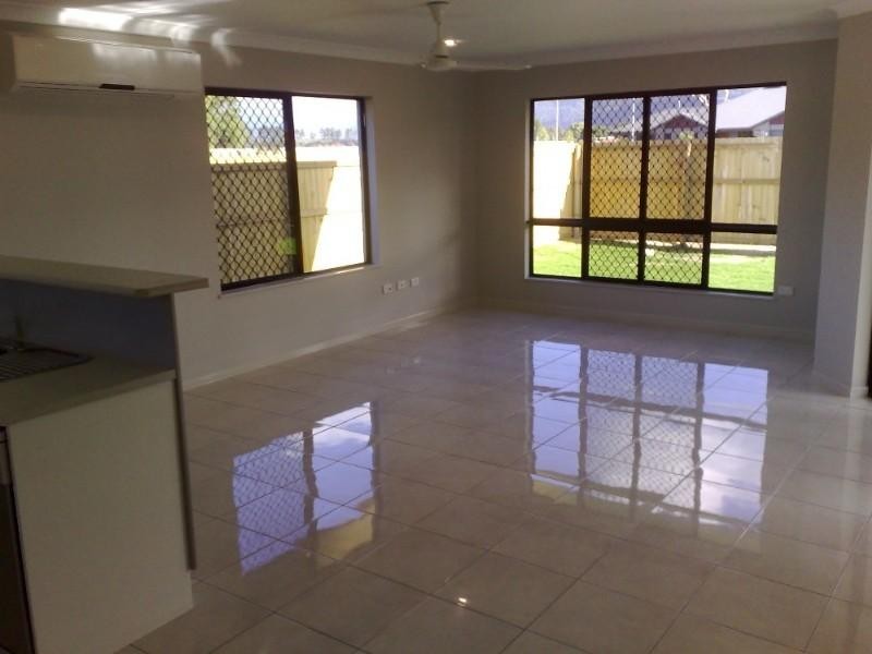 33 Norwood Crescent, Trinity Park QLD 4879