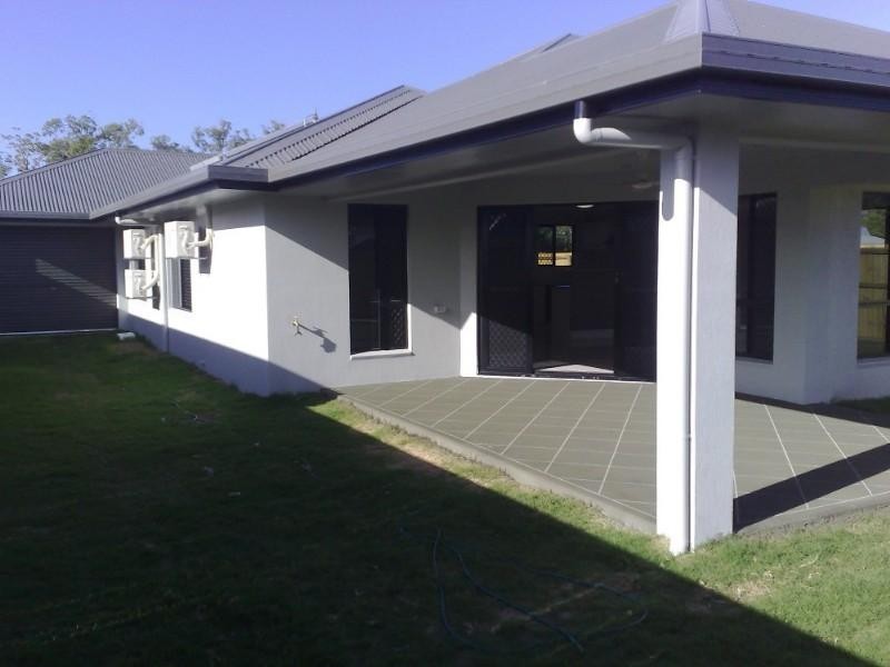 33 Norwood Crescent, Trinity Park QLD 4879