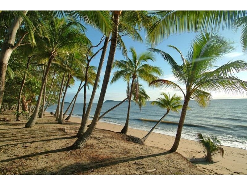 Clifton Beach QLD 4879