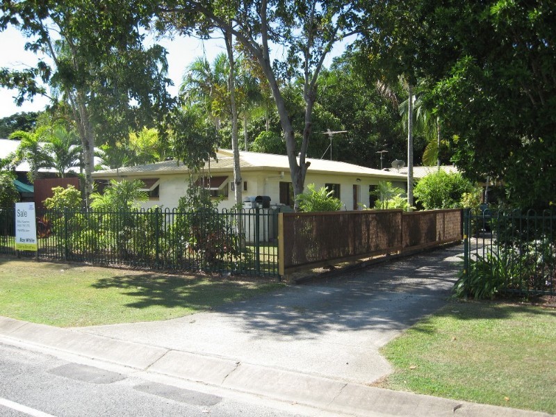 Trinity Beach QLD 4879