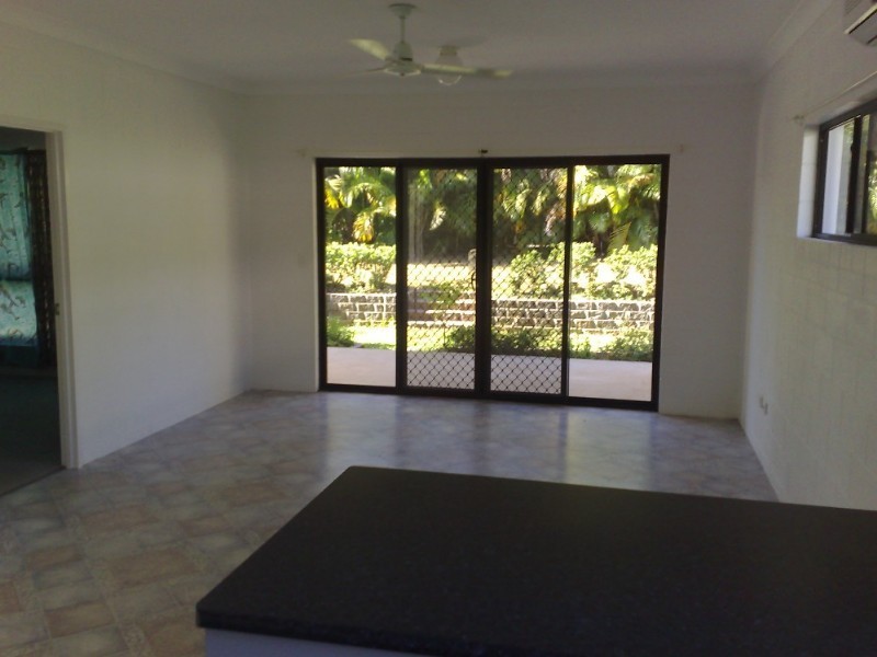 4 Shamrock Avenue, Brinsmead QLD 4870