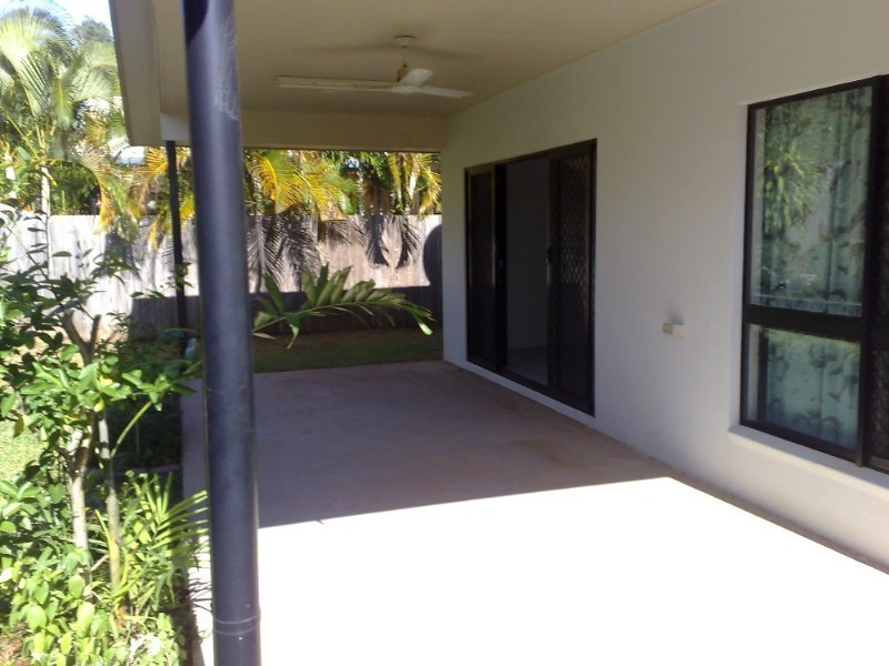 4 Shamrock Avenue, Brinsmead QLD 4870
