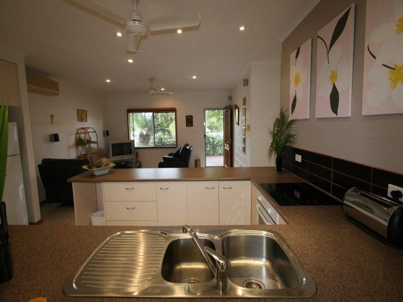 15 Sidlaw Street, Smithfield QLD 4878