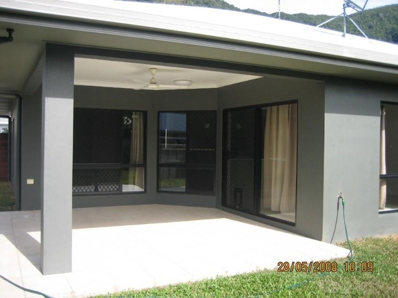 4 Kentia Street, Palm Cove QLD 4879