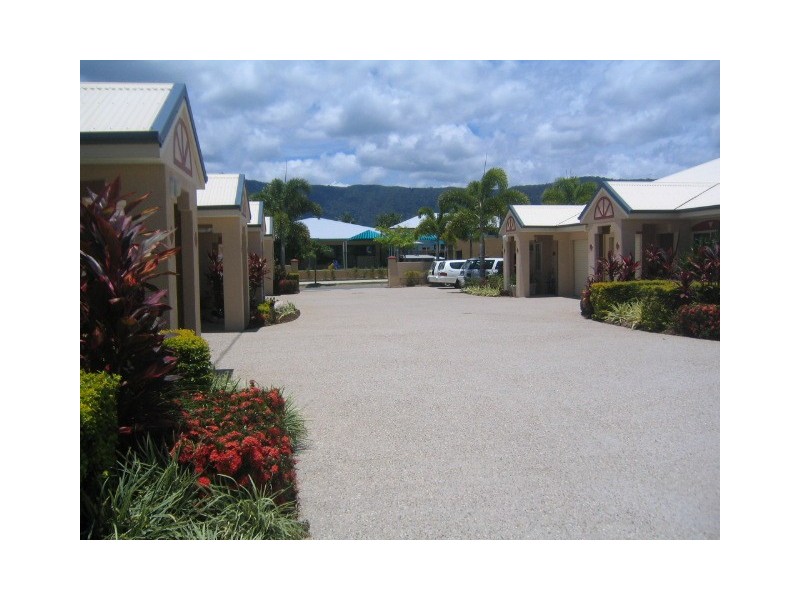 2 Oyster Court, Trinity Beach QLD 4879