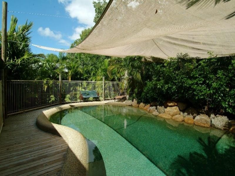 Clifton Beach QLD 4879