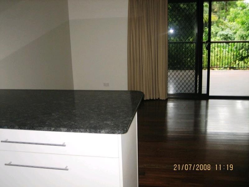 3/7 Tenni Street, Redlynch QLD 4870