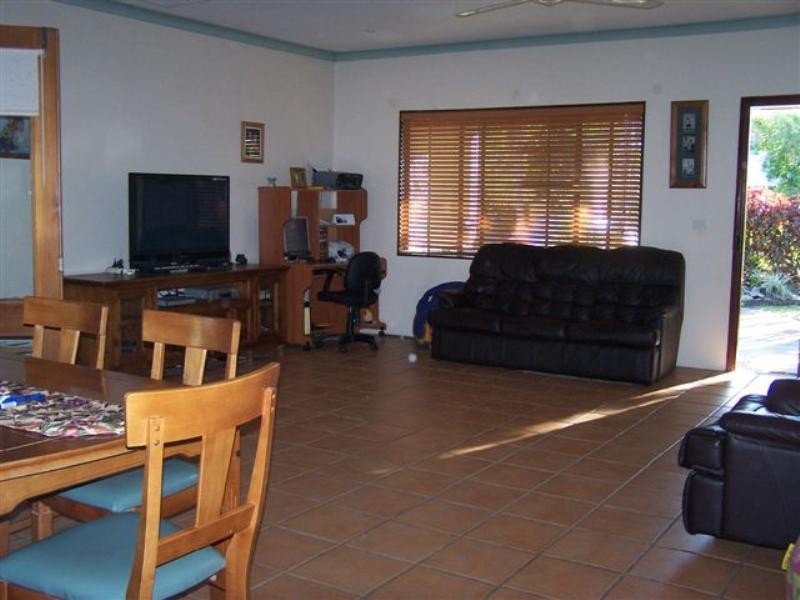 27 Cheviot Street, Smithfield QLD 4878