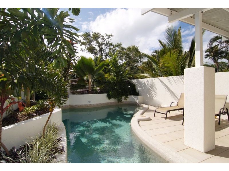 Trinity Beach QLD 4879