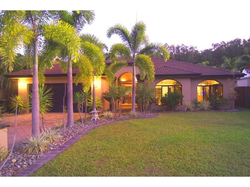 Clifton Beach QLD 4879